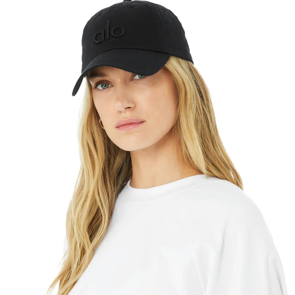 Black hat -  Alo Off-duty Cap - like new!